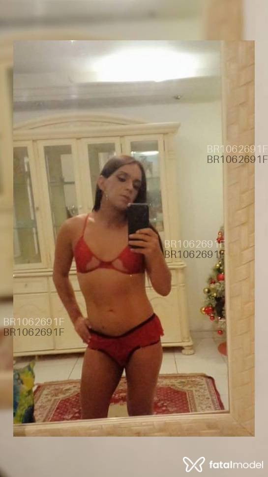 Acompanhante mulher trans com cabelo castanho de olhos castanhos em São Paulo - Beatriz Barreto