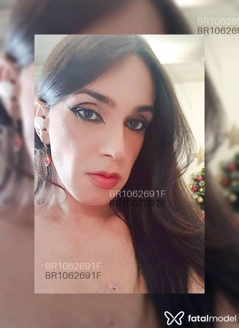 Acompanhante mulher trans com cabelo castanho de olhos castanhos em São Paulo - Beatriz Barreto