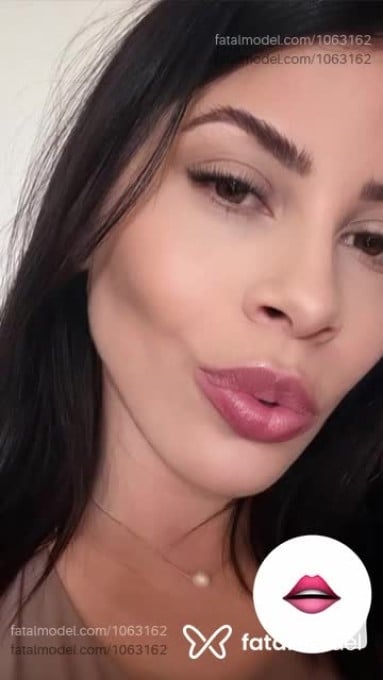 Acompanhante mulher com cabelo castanho de olhos mel em Bauru - Grazi Lima