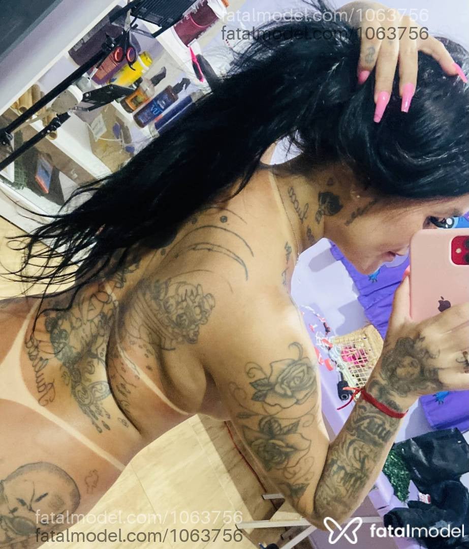 Acompanhante mulher morena (o) de olhos castanhos - Novinhamidia