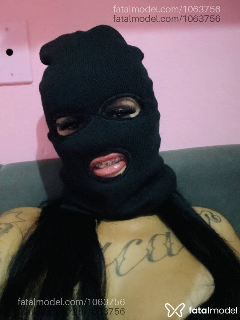 Acompanhante mulher morena (o) de olhos castanhos em Praia Grande - Novinhamidia
