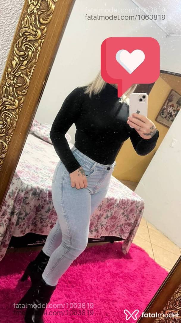 Acompanhante mulher loira (o) de olhos castanhos - Gaby borges