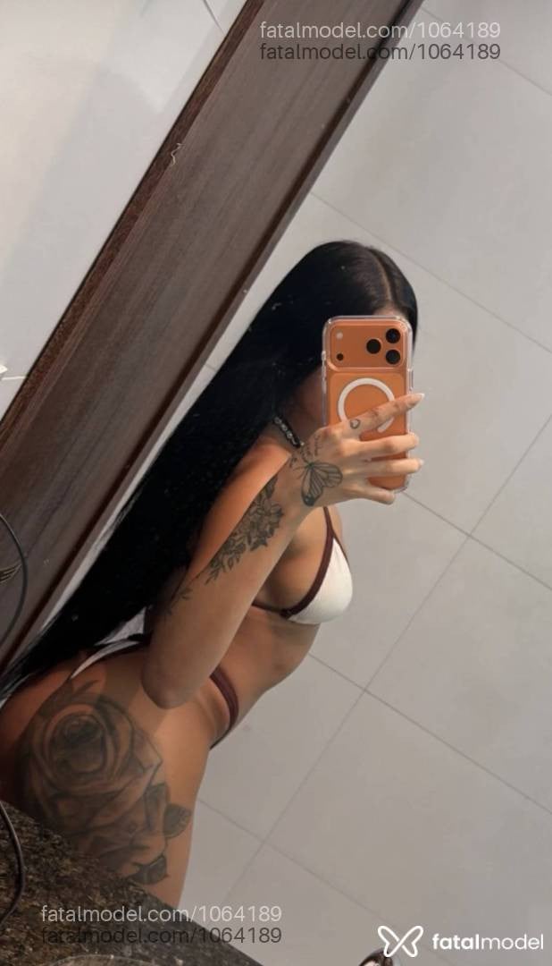 Acompanhante mulher morena (o) de olhos pretos - Luna