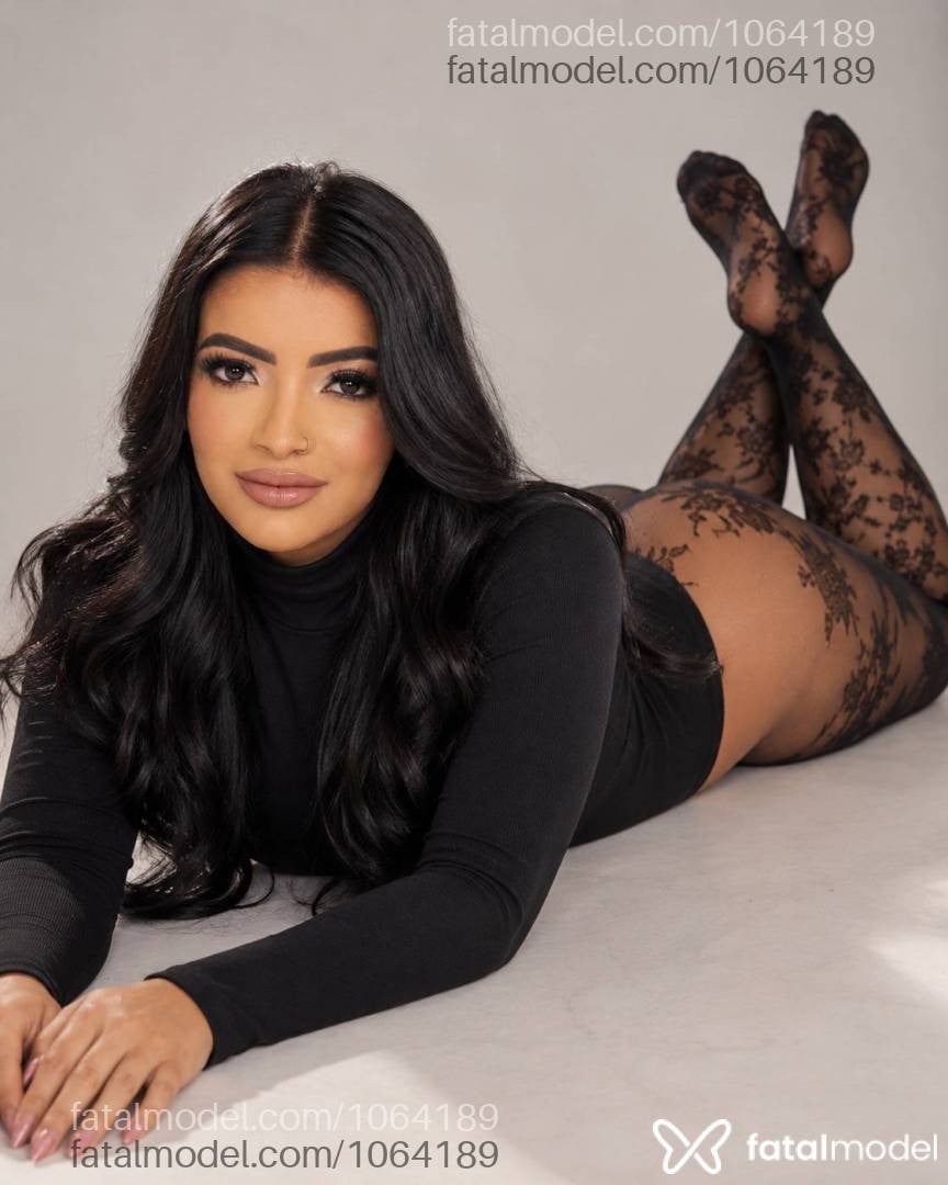 Acompanhante mulher morena (o) de olhos pretos - Luna