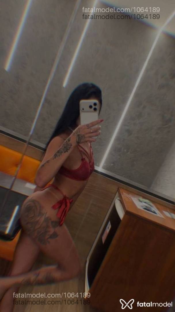 Acompanhante mulher morena (o) de olhos pretos - Luna
