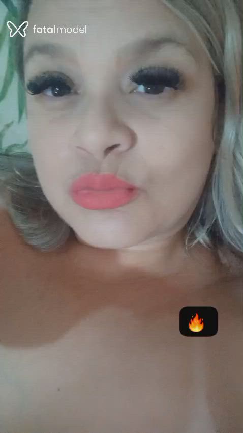 Acompanhante mulher loira (o) de olhos castanhos - Rose Camargo