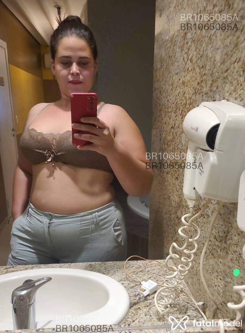 Acompanhante mulher com cabelo castanho de olhos castanhos - Keila Acompanhante mulher com cabelo castanho de olhos castanhos - Keila
