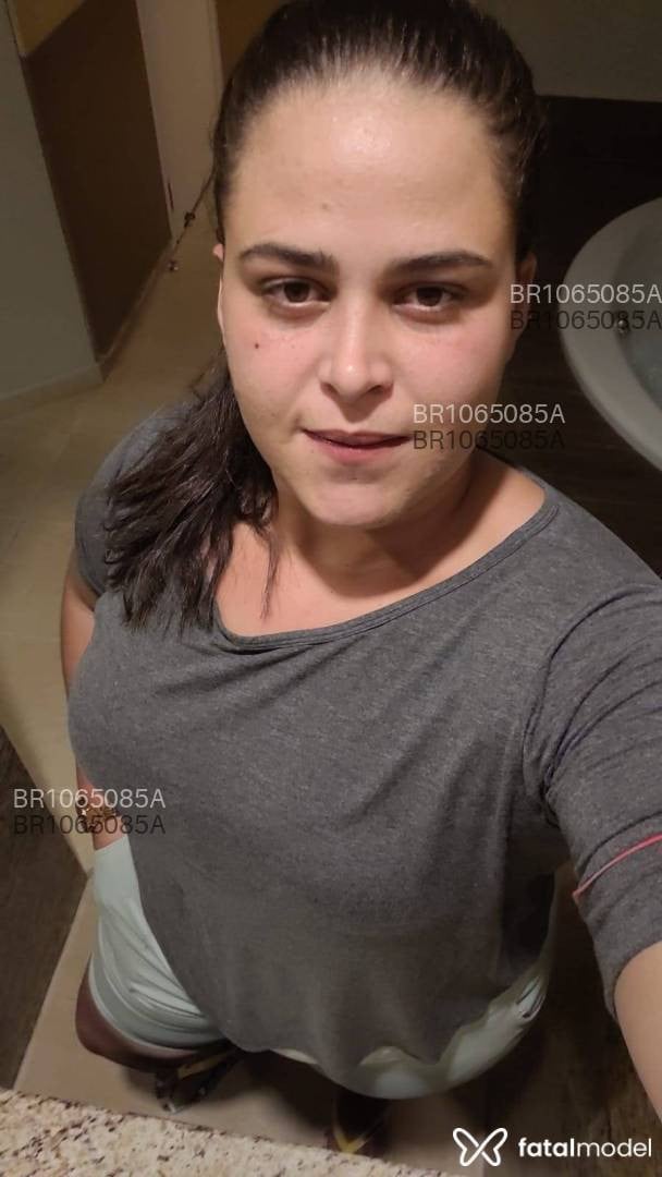 Acompanhante mulher com cabelo castanho de olhos castanhos - Keila Acompanhante mulher com cabelo castanho de olhos castanhos - Keila