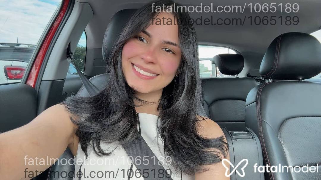 Acompanhante mulher loira (o) de olhos pretos em Curitiba Acompanhante mulher loira (o) de olhos pretos em Curitiba - Catarina Marques
