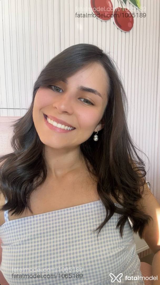 Acompanhante mulher loira (o) de olhos pretos em Curitiba Acompanhante mulher loira (o) de olhos pretos em Curitiba - Catarina Marques