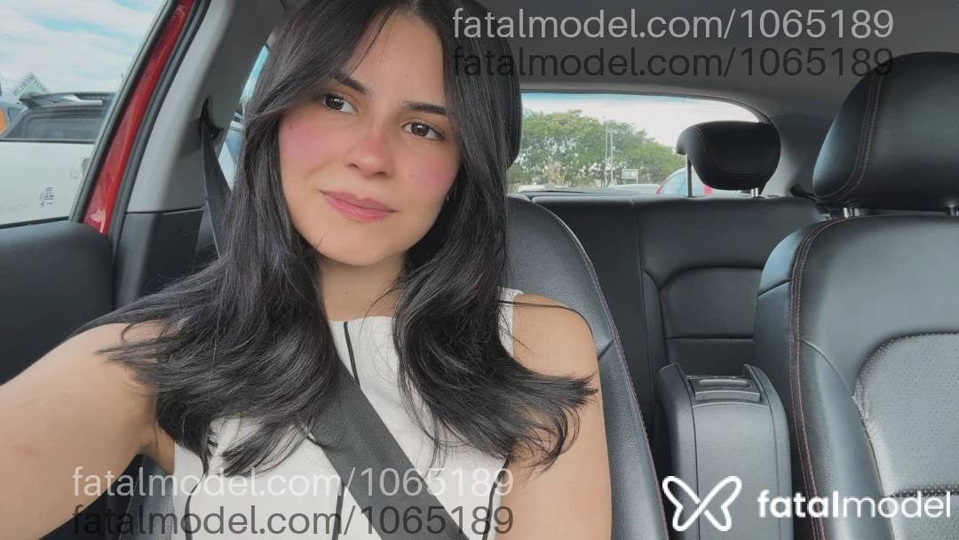 Acompanhante mulher loira (o) de olhos pretos em Curitiba Acompanhante mulher loira (o) de olhos pretos em Curitiba - Catarina Marques