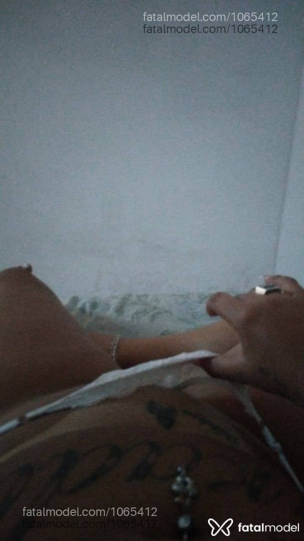 Acompanhante mulher com cabelo castanho de olhos castanhos - Bruna Carvalho