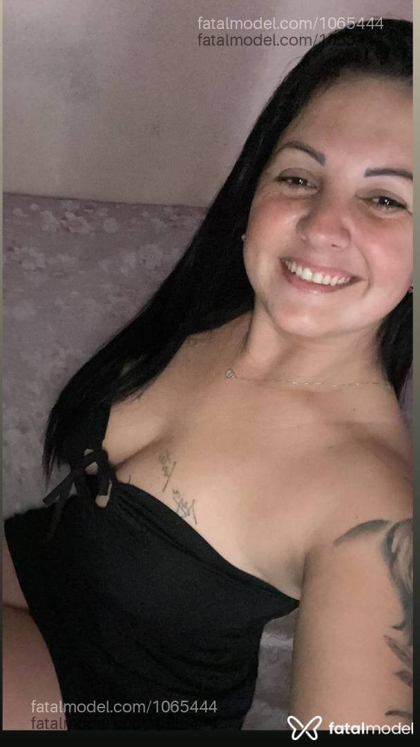 Acompanhante mulher morena (o) de olhos pretos em Rio Negrinho - Crys Santos