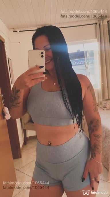 Acompanhante mulher morena (o) de olhos pretos em Rio Negrinho Acompanhante mulher morena (o) de olhos pretos em Rio Negrinho - Crys Santos