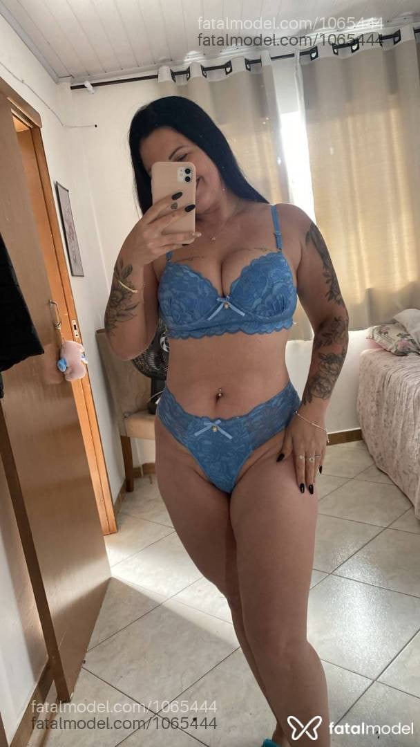 Acompanhante mulher morena (o) de olhos pretos em Rio Negrinho - Crys Santos