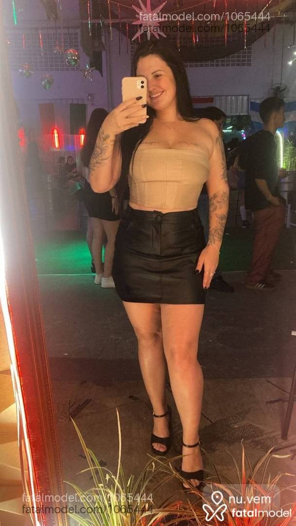 Acompanhante mulher morena (o) de olhos pretos em Rio Negrinho Acompanhante mulher morena (o) de olhos pretos em Rio Negrinho - Crys Santos