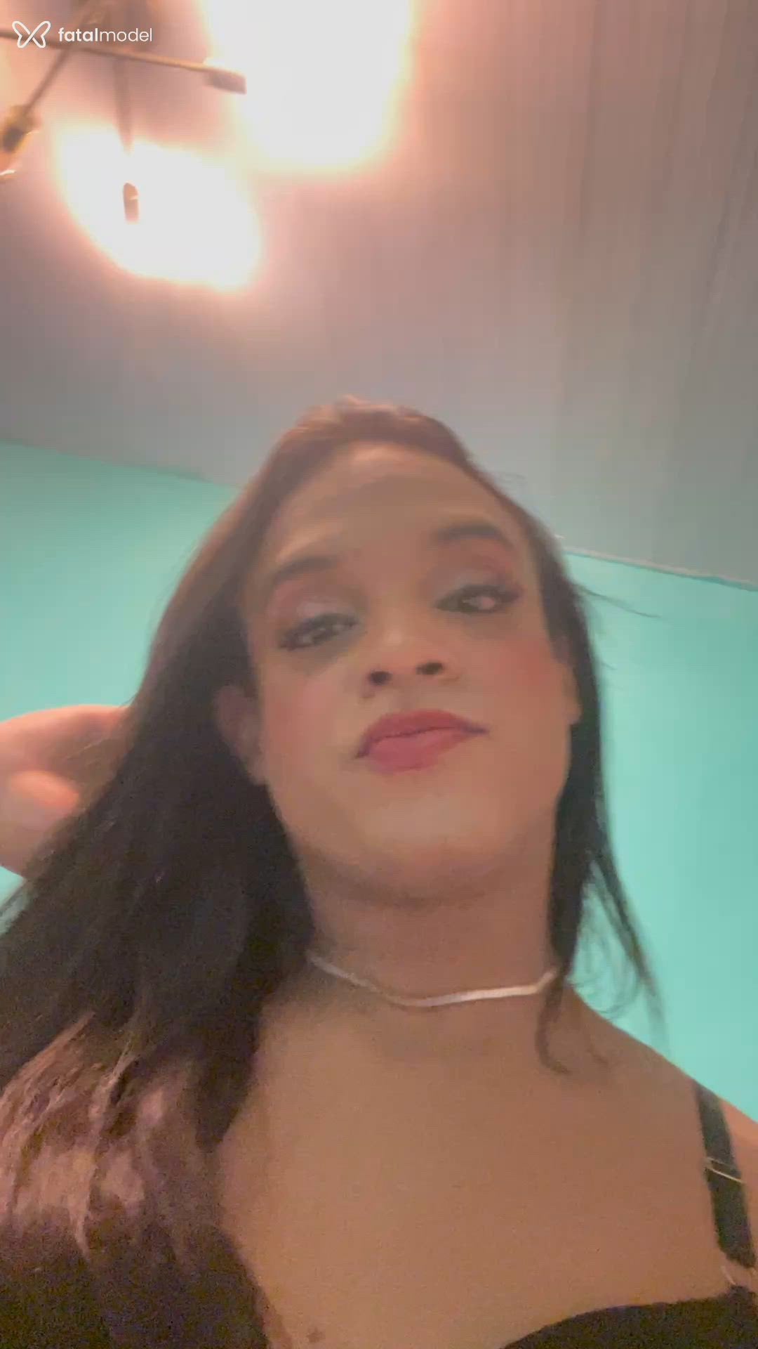 Acompanhante travesti morena (o) de olhos pretos - Lays Lima