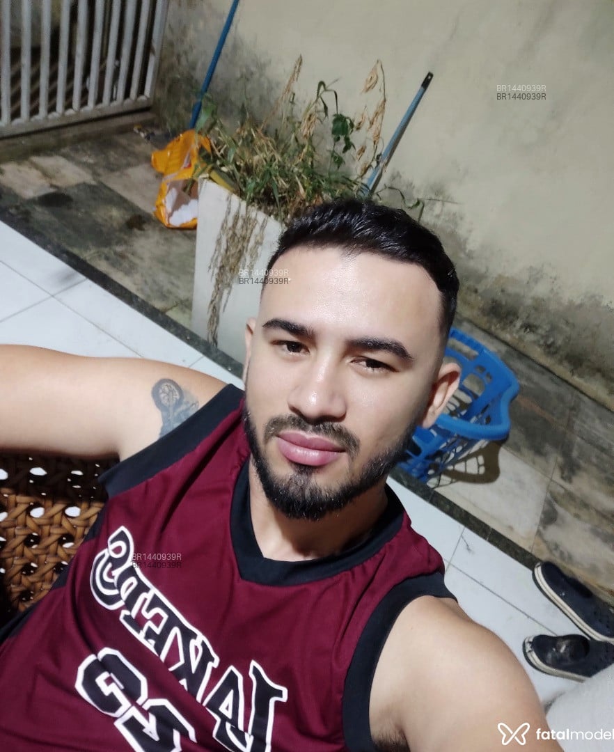 Acompanhante homem com cabelo castanho de olhos castanhos em Fortaleza - Ricardo