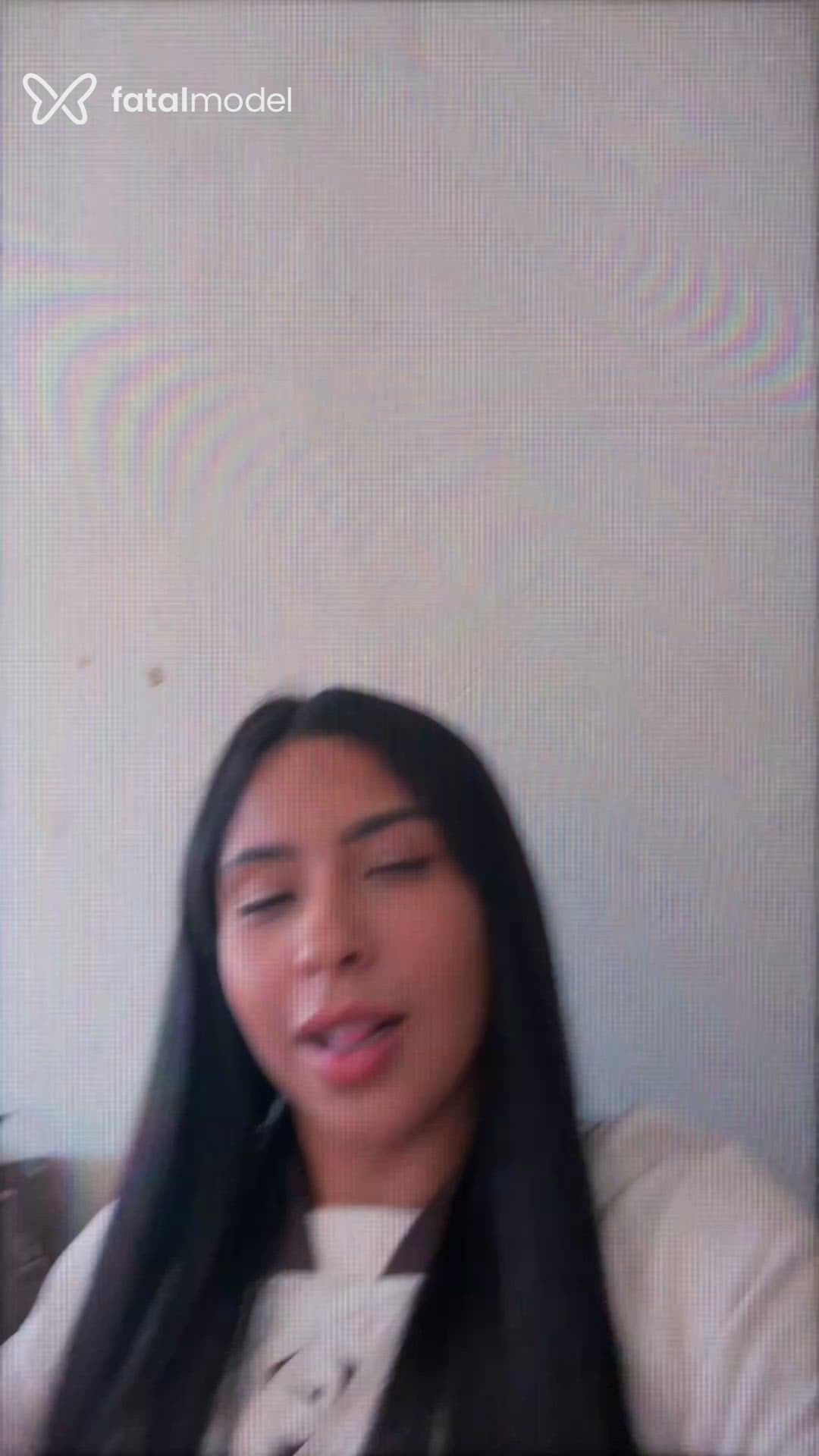 Acompanhante mulher morena (o) de olhos pretos - Manu