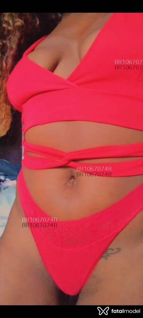 Acompanhante mulher morena (o) de olhos castanhos em Saquarema - Laísa