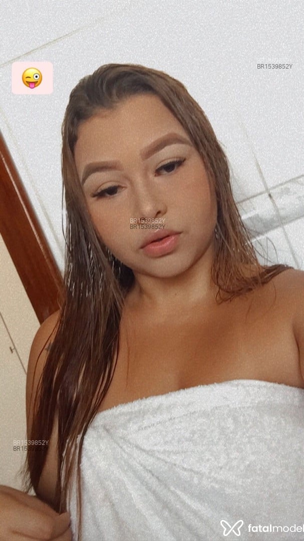 Acompanhante mulher morena (o) de olhos castanhos em Cabo Frio Acompanhante mulher morena (o) de olhos castanhos em Cabo Frio - Alice