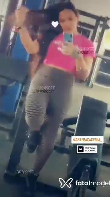 Acompanhante travesti morena (o) de olhos castanhos em Goiânia - MorenaGynn