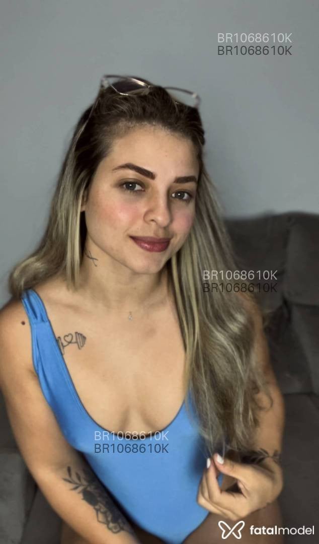 Acompanhante mulher loira (o) de olhos verdes em Virtual - Angel Gym Crush