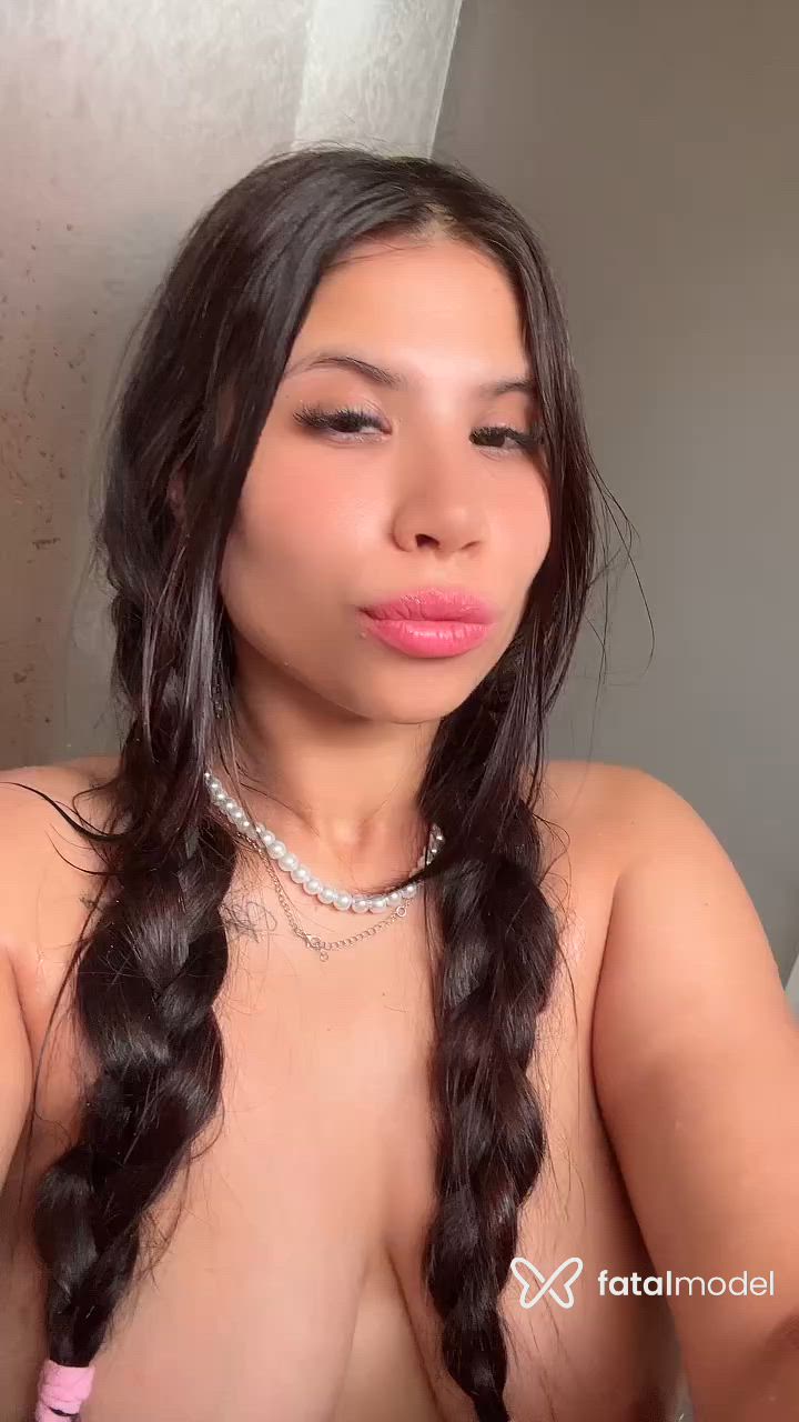 Acompanhante mulher com cabelo castanho de olhos castanhos - Indiasafadinha