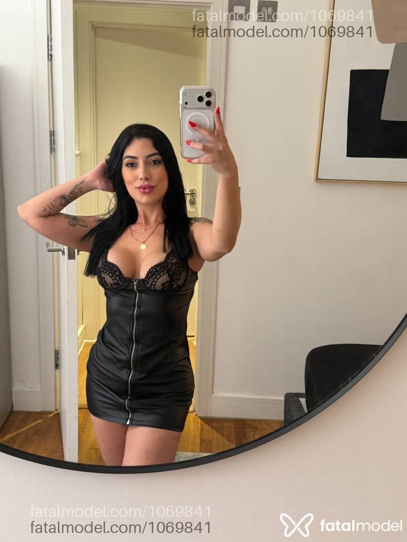 Acompanhante mulher com cabelo castanho de olhos castanhos - Maria Eduarda