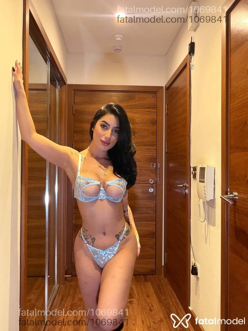 Acompanhante mulher com cabelo castanho de olhos castanhos - Maria Eduarda