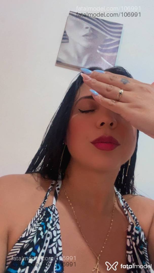 Acompanhante mulher morena (o) de olhos castanhos - ADRIGAUCHA LUXU
