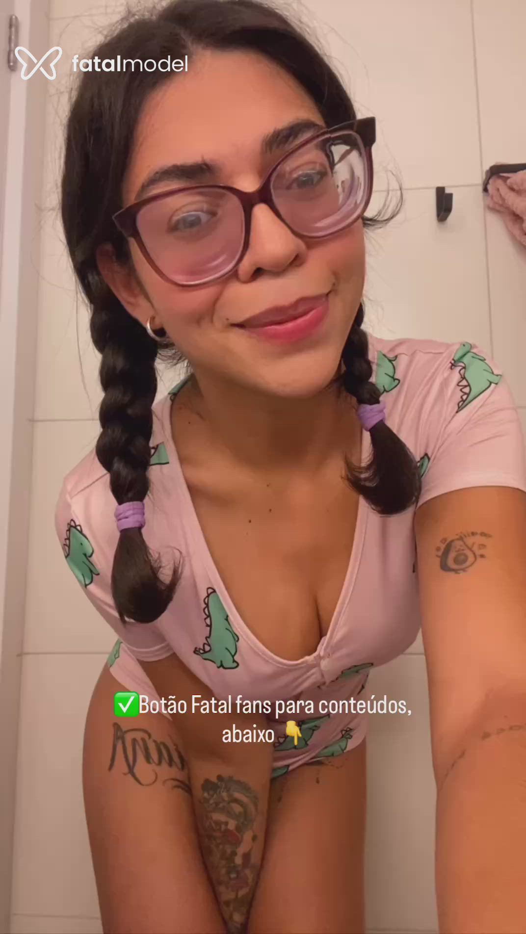 Acompanhante mulher com cabelo castanho de olhos verdes - Joana Santori
