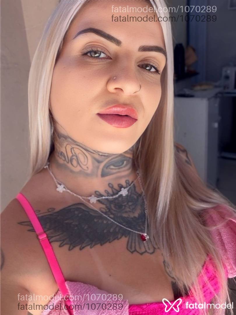 Acompanhante mulher loira (o) de olhos verdes - Rafaelle Montanari
