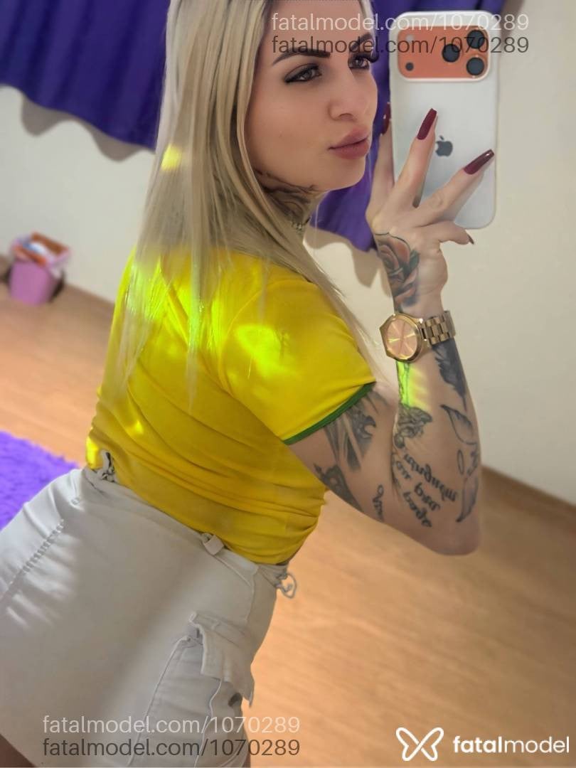Acompanhante mulher loira (o) de olhos verdes - Rafaelle Montanari