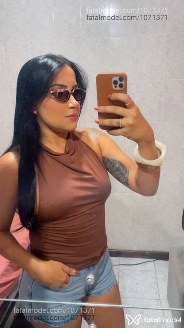 Acompanhante mulher com cabelo castanho de olhos castanhos - Sofia