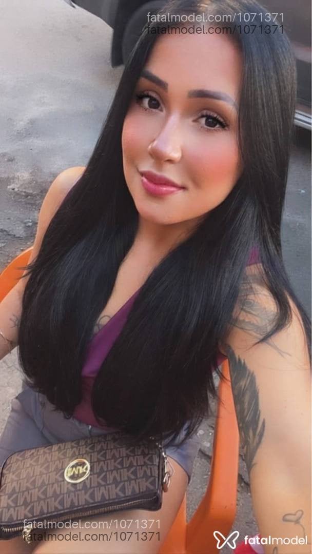 Acompanhante mulher com cabelo castanho de olhos castanhos - Sofia