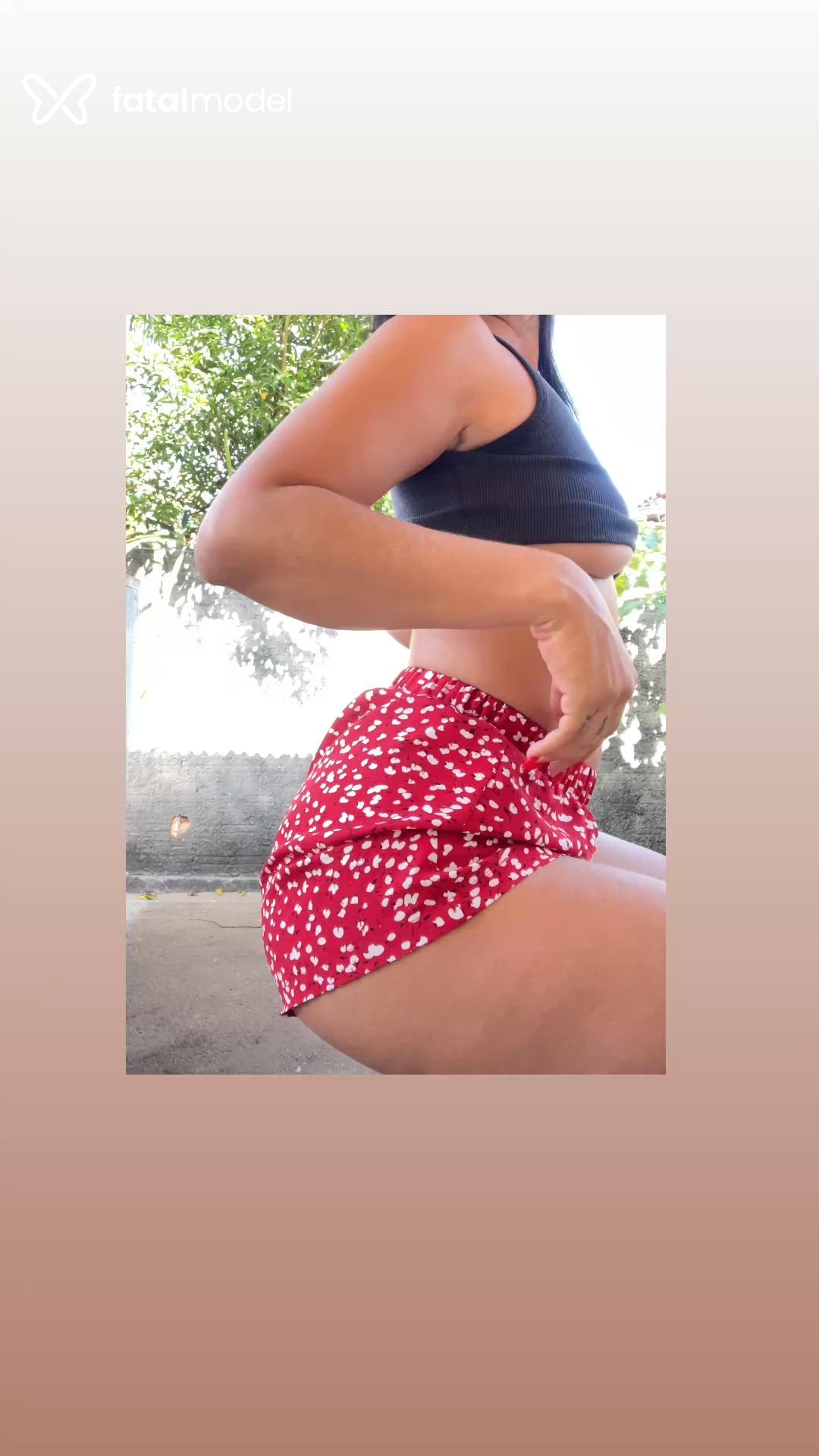 Acompanhante mulher morena (o) de olhos mel - Jade