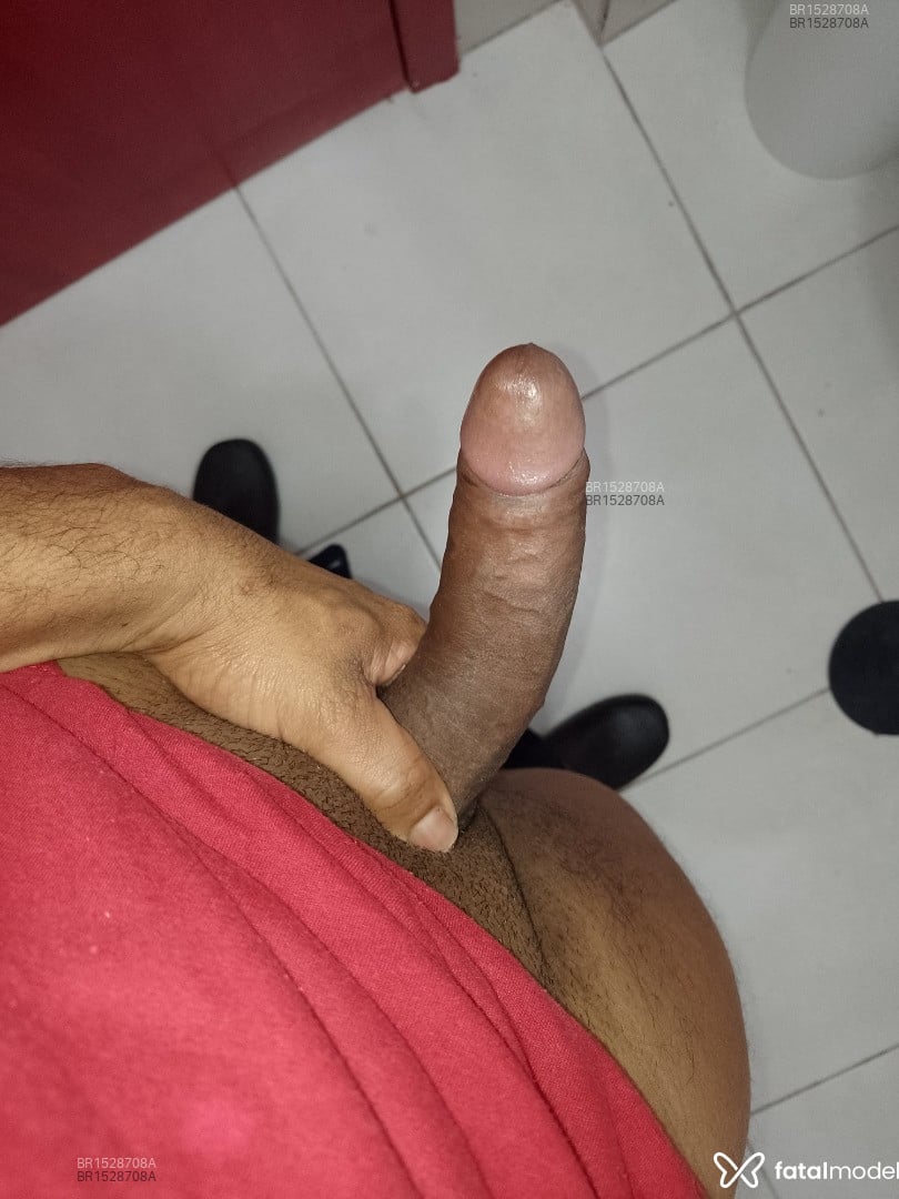 Acompanhante homem morena (o) de olhos castanhos em Itajaí - Leto Fernandes