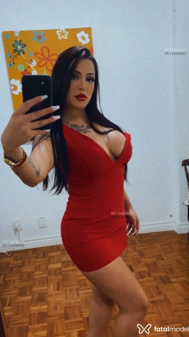 Acompanhante mulher morena (o) de olhos mel - Perola
