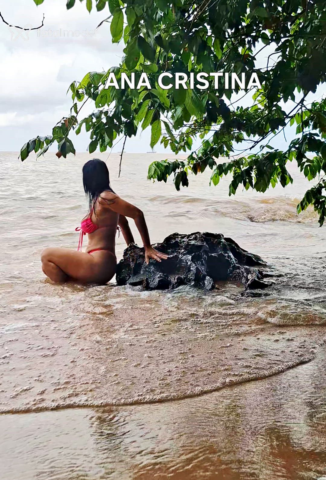 Acompanhante mulher morena (o) de olhos pretos - Ana Cristina