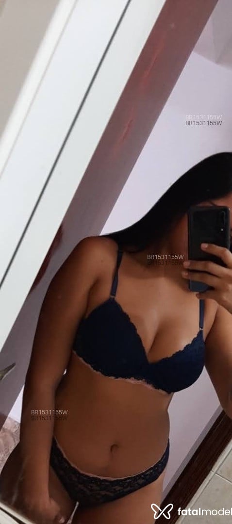 Acompanhante mulher morena (o) de olhos castanhos em Teixeira de Freitas Acompanhante mulher morena (o) de olhos castanhos em Teixeira de Freitas - Nathalia Vieira