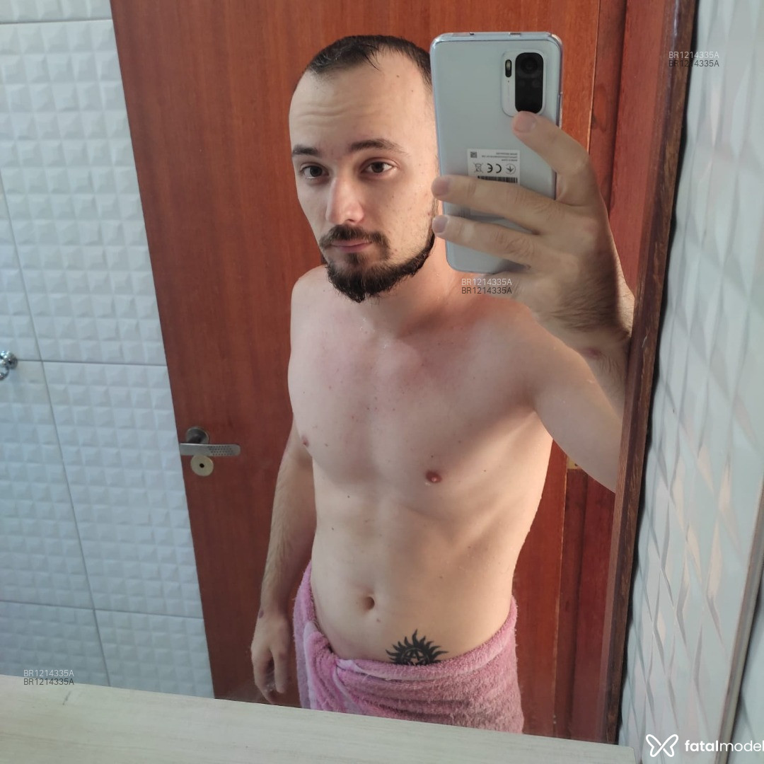 Acompanhante homem com cabelo castanho de olhos castanhos em Florianópolis - Kadall king