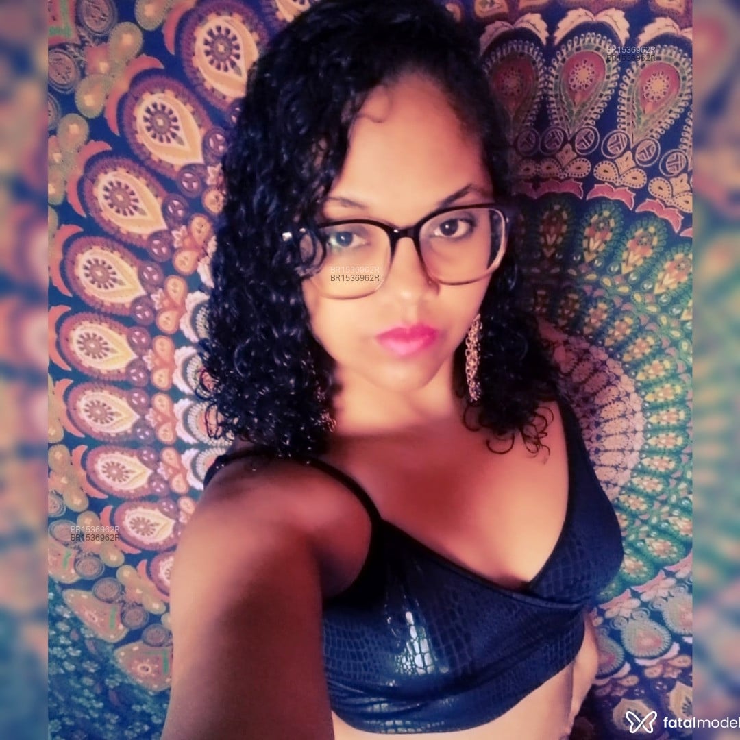 Acompanhante mulher morena (o) de olhos castanhos em São Paulo - Halima