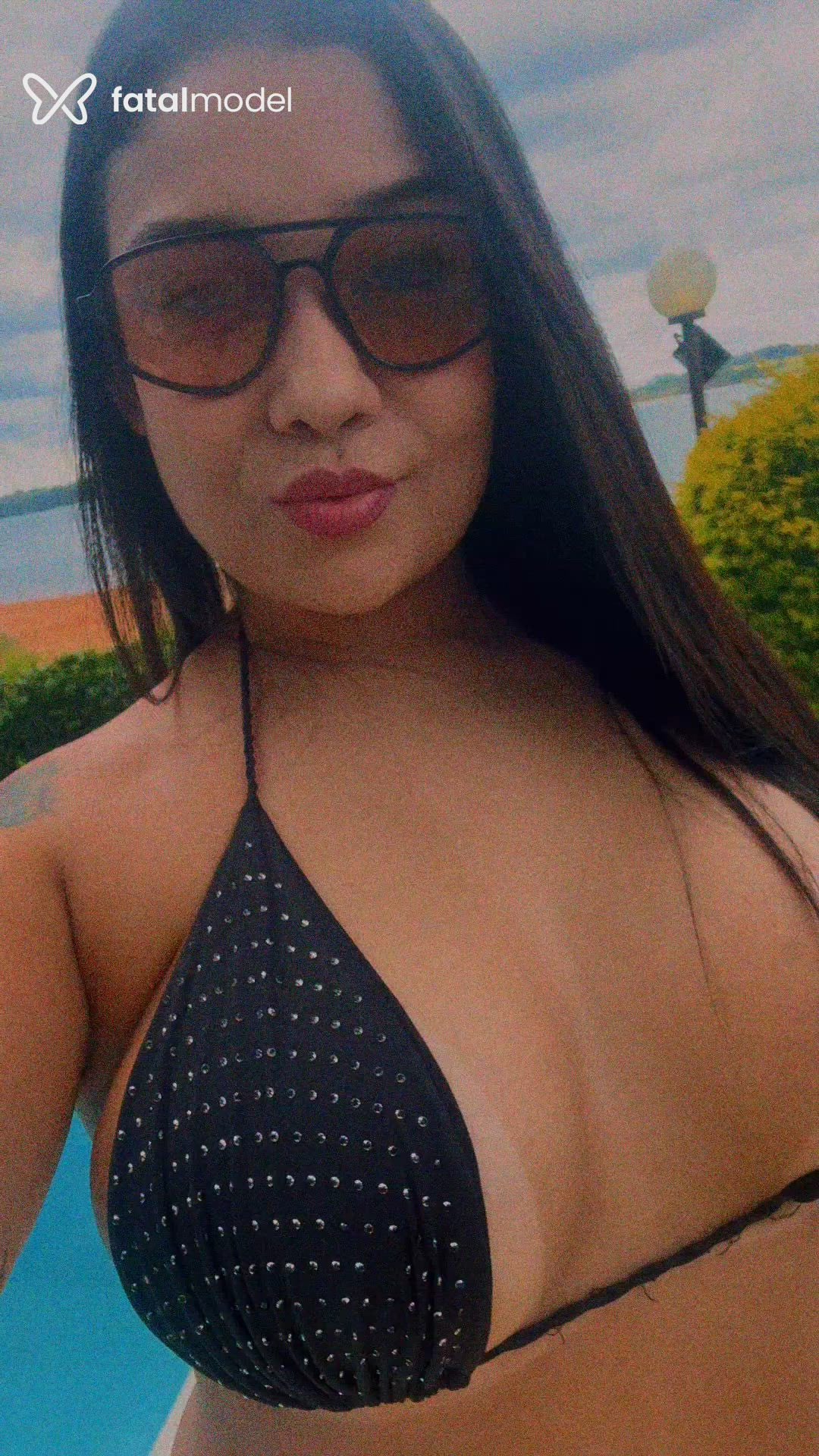 Acompanhante mulher morena (o) de olhos castanhos - Emanuelle