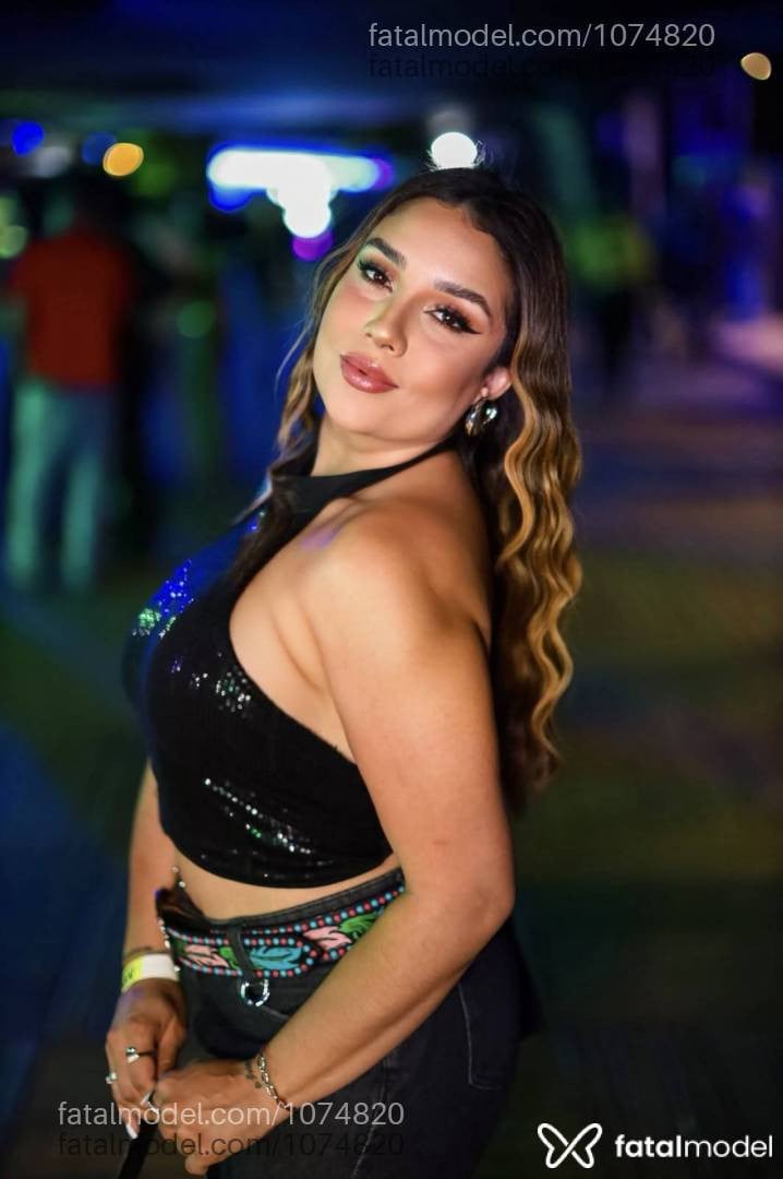 Acompanhante mulher morena (o) de olhos castanhos - Emanuelle