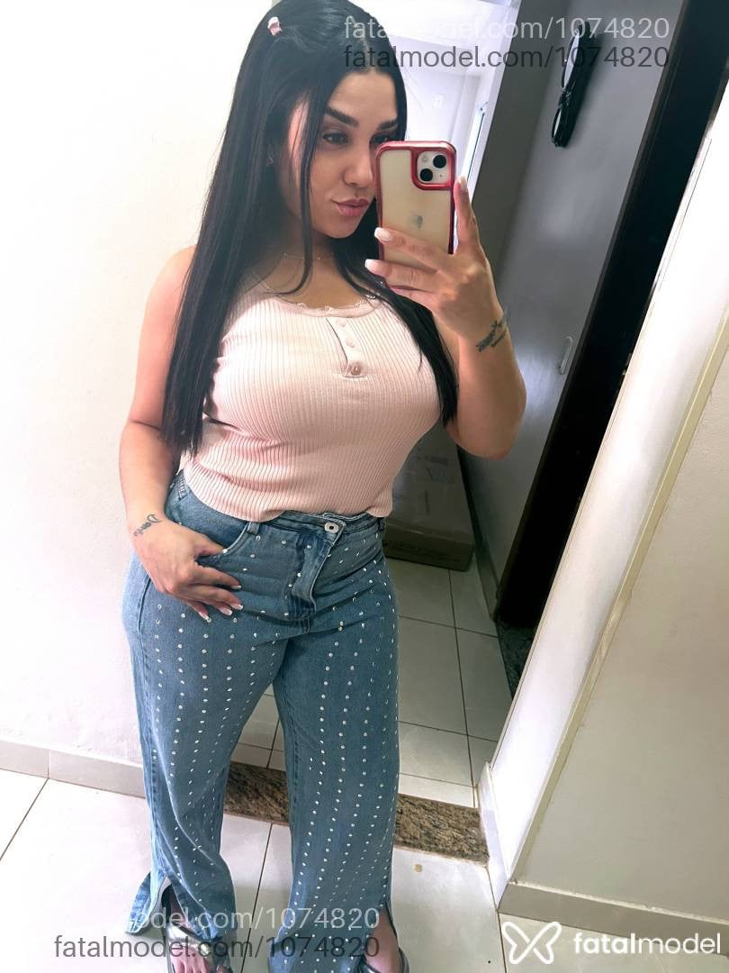 Acompanhante mulher morena (o) de olhos castanhos - Emanuelle