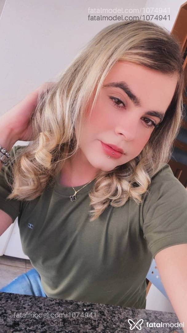 Acompanhante homem loira (o) de olhos mel - Kauan Rampasso Acompanhante homem loira (o) de olhos mel - Kauan Rampasso