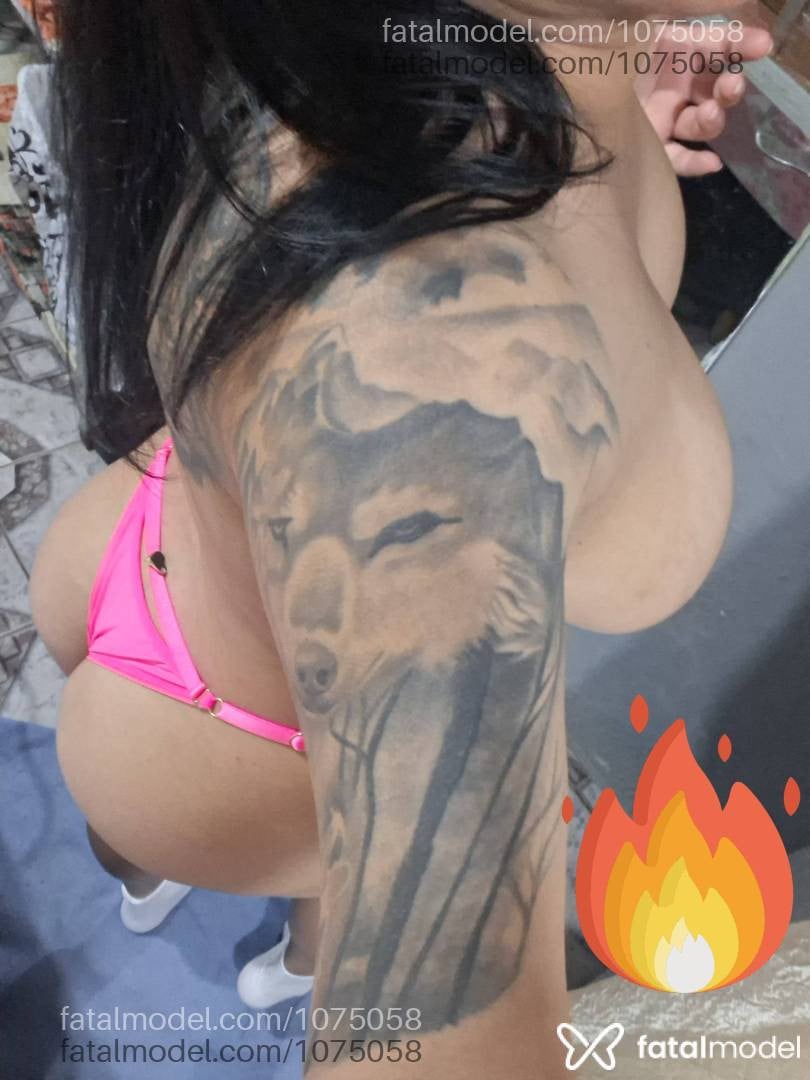 Acompanhante mulher com cabelo castanho de olhos castanhos - Maíra
