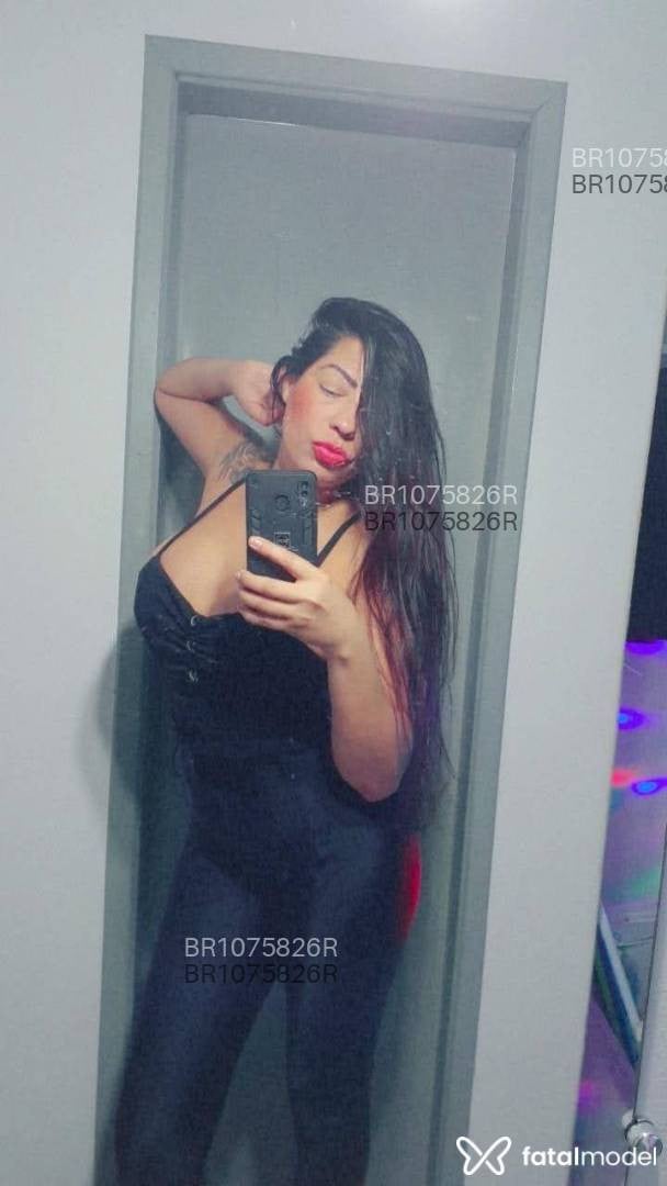 Acompanhante mulher com cabelo castanho de olhos castanhos em Santa Rosa - Jennifer Ferraz
