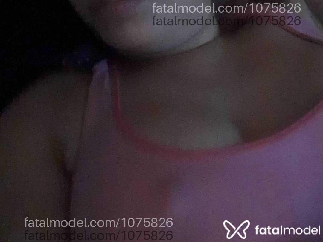 Acompanhante mulher com cabelo castanho de olhos castanhos em Santa Rosa - Jennifer Ferraz